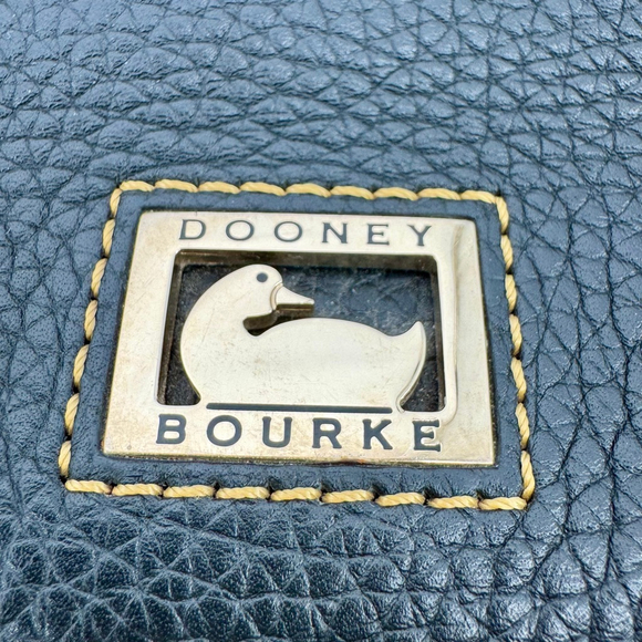 Dooney & Bourke Dillen Pocket Sac Shoulder Bag Black British Tan - Picture 11 of 11